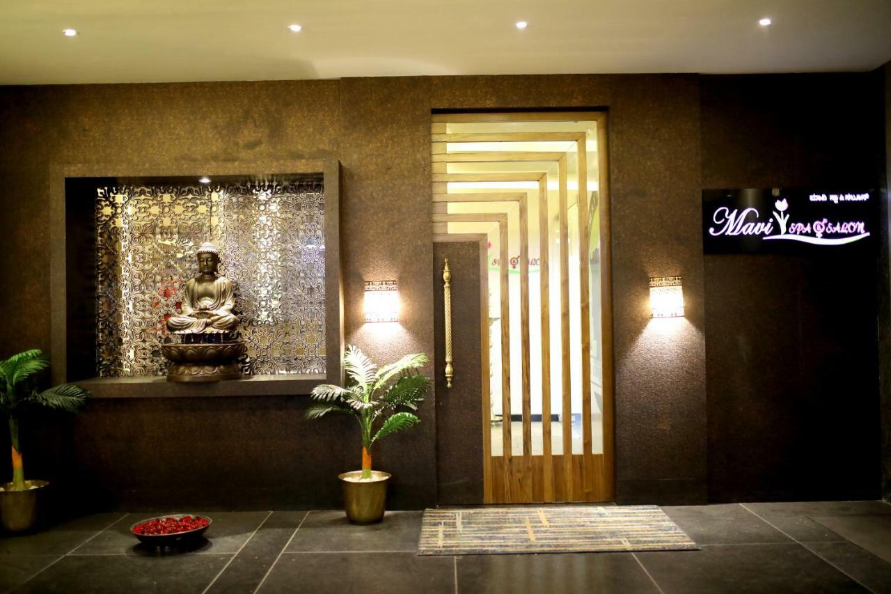 Rg Royal Hotel Bengaluru Zewnętrze zdjęcie